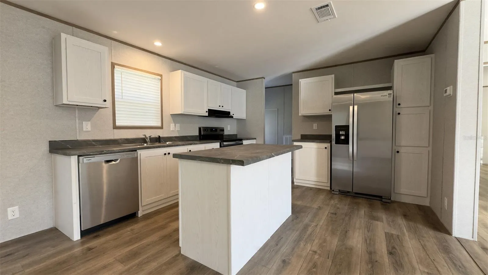 12015 WESTBAY AVE