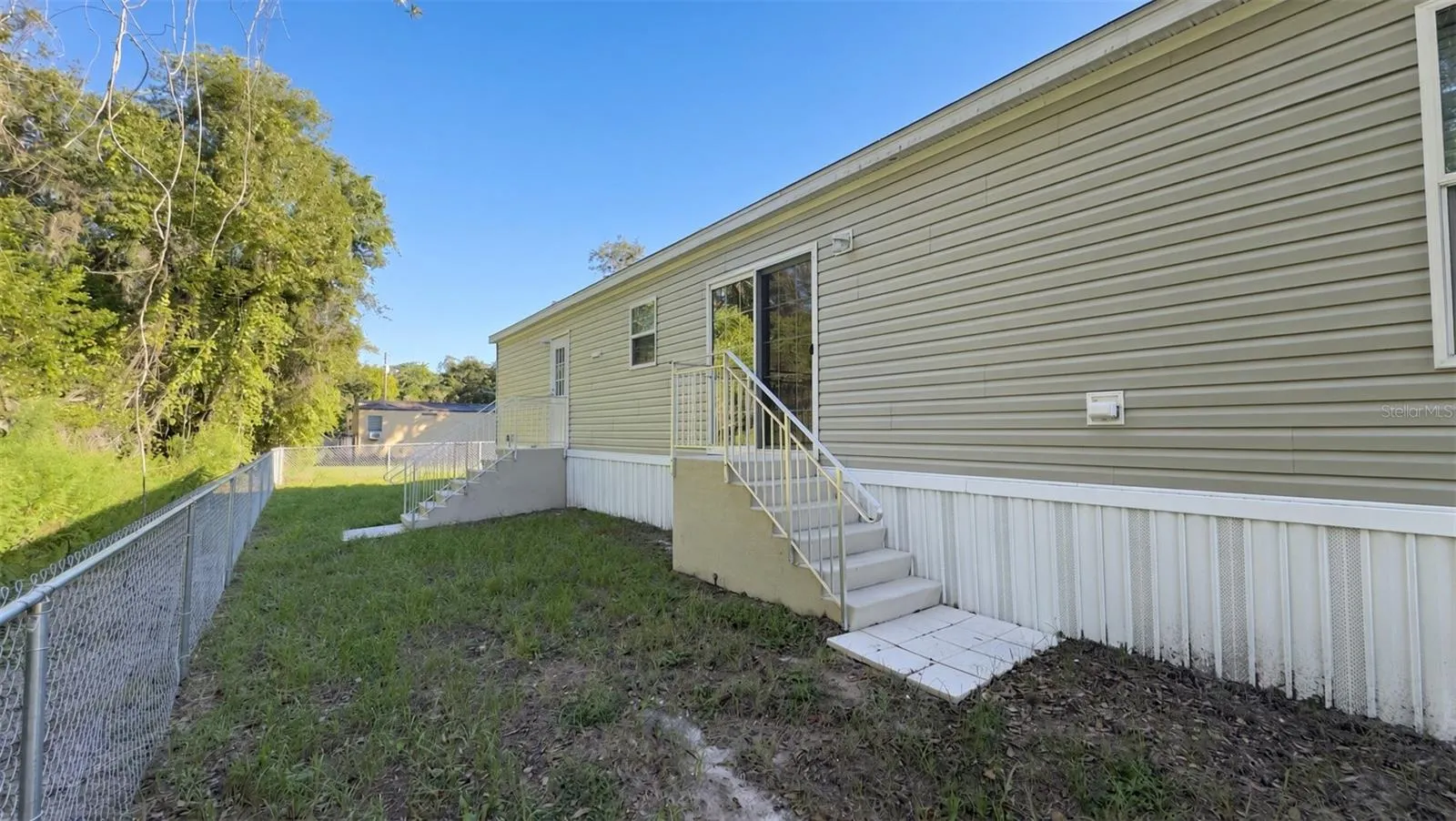 12015 WESTBAY AVE