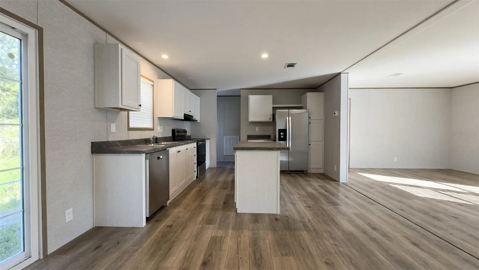 12015 WESTBAY AVE
