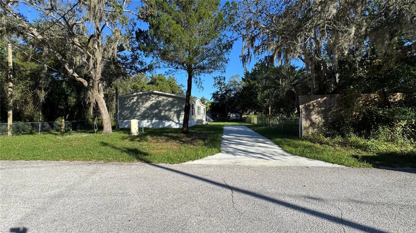 12015 WESTBAY AVE