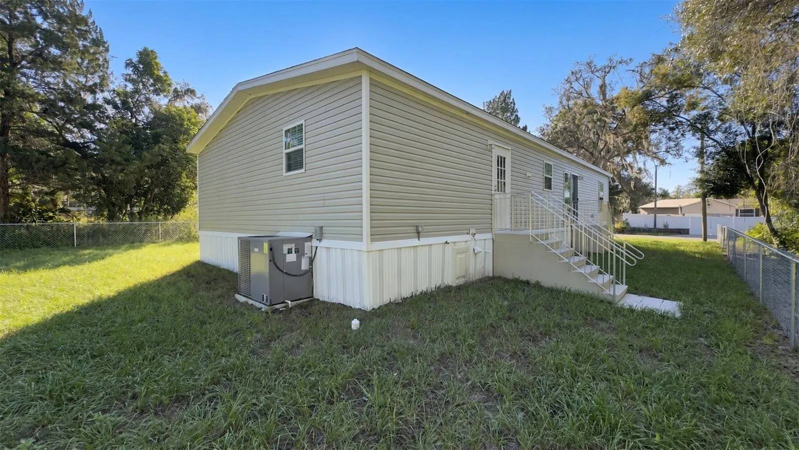 12015 WESTBAY AVE