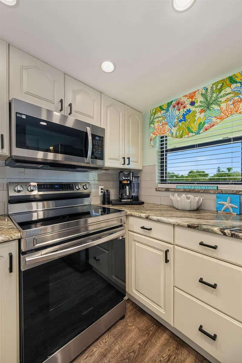 12000 CAPRI CIR S #20 #20