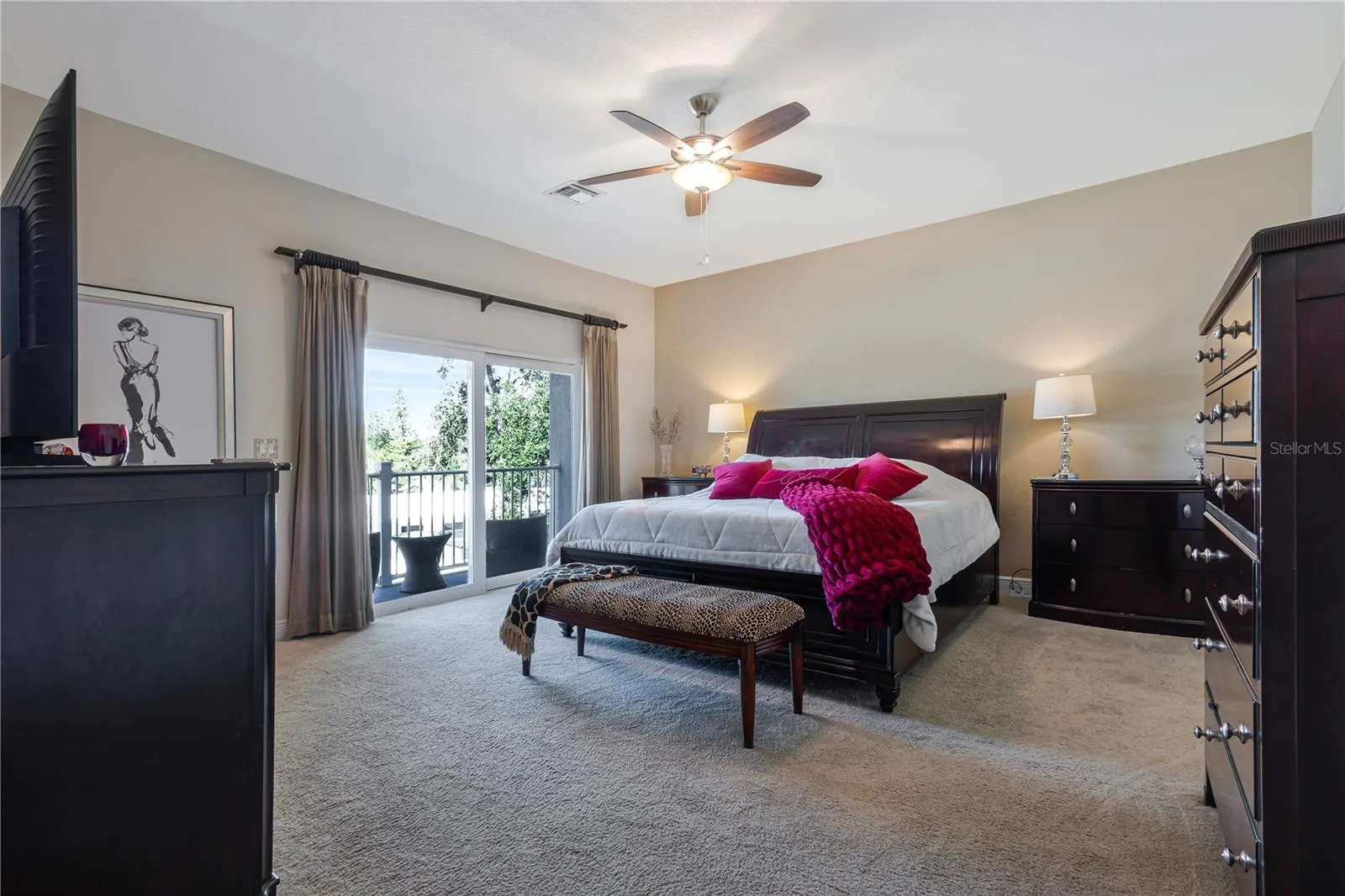 829 DATE PALM LN