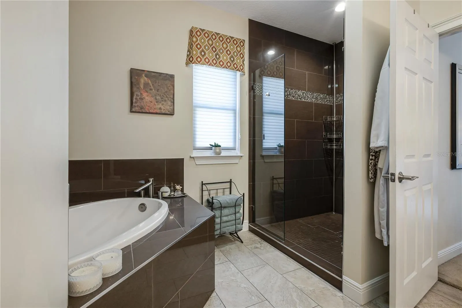 829 DATE PALM LN