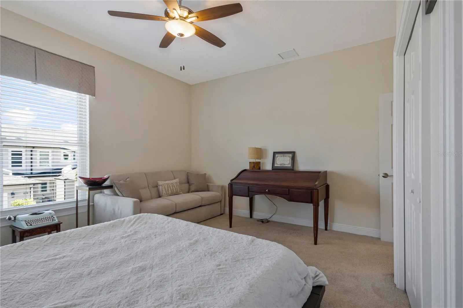 829 DATE PALM LN