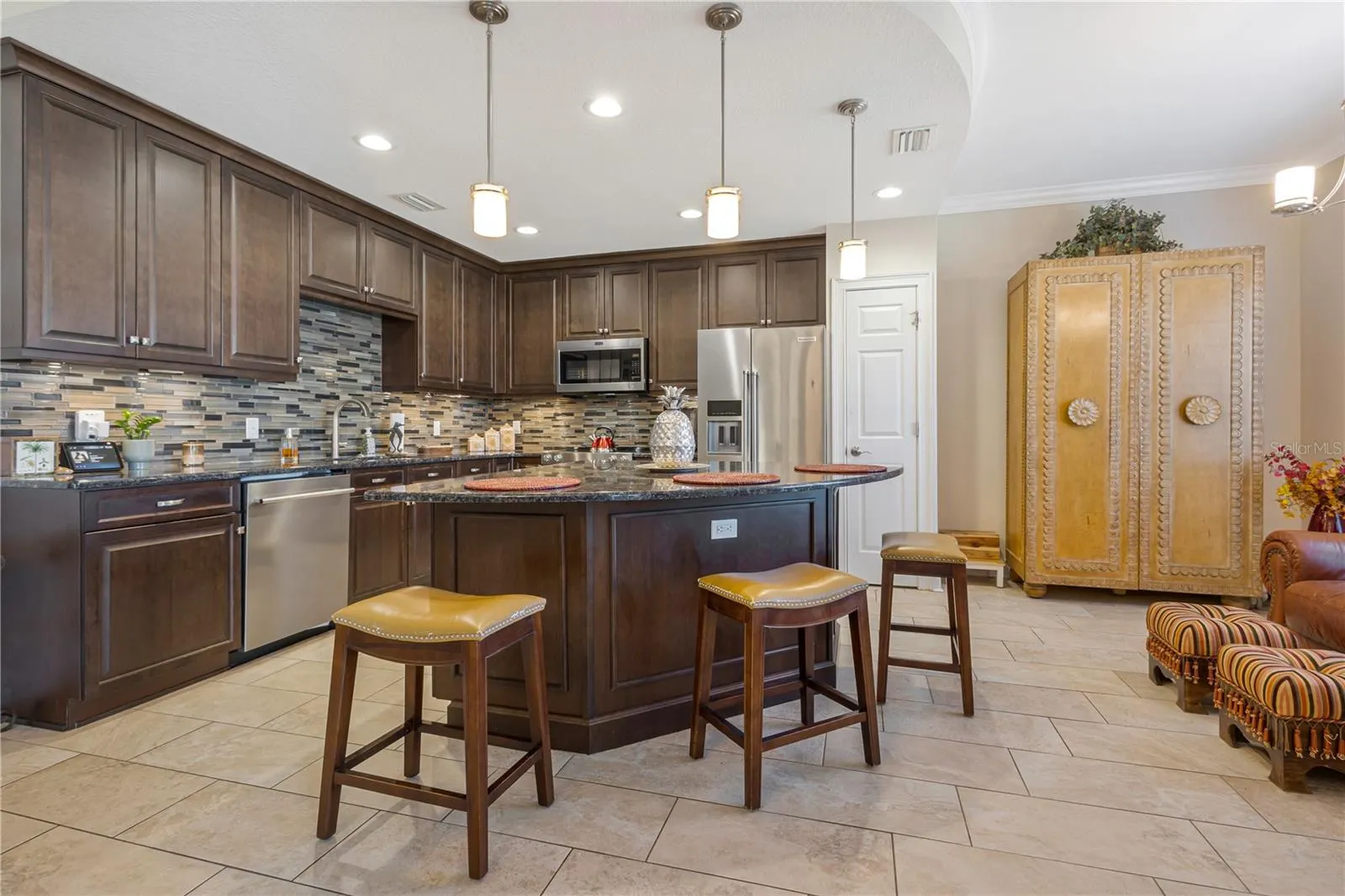 829 DATE PALM LN