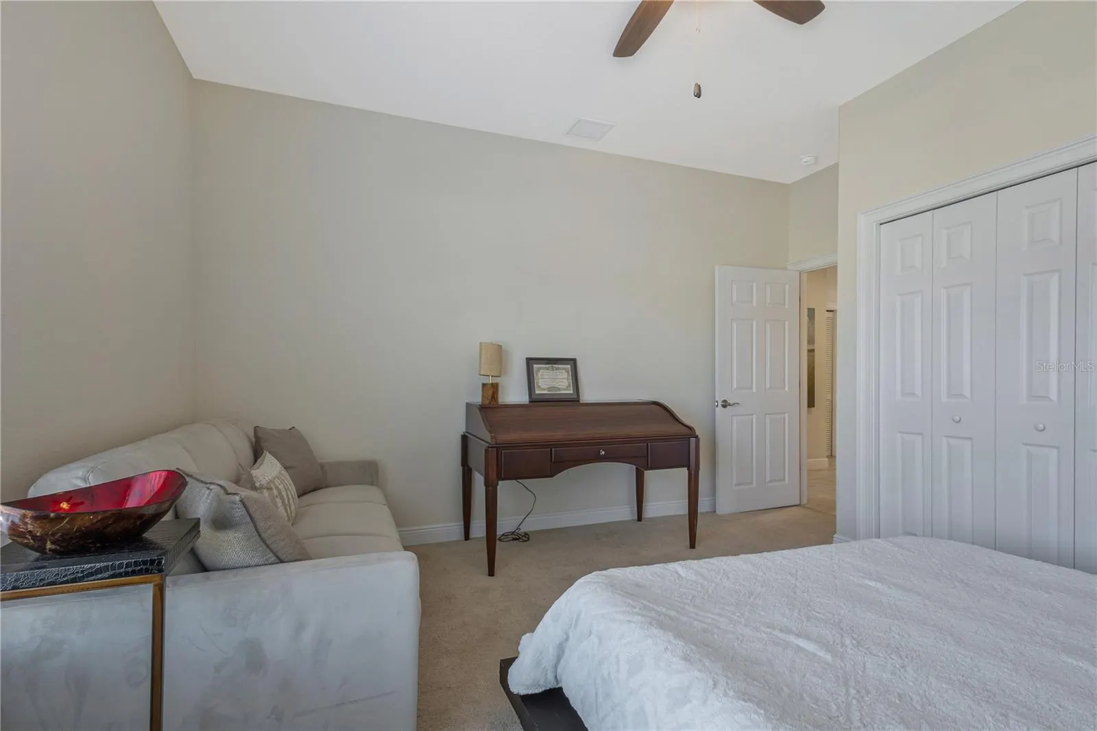 829 DATE PALM LN