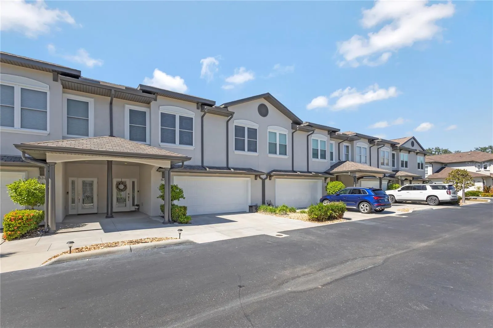 829 DATE PALM LN