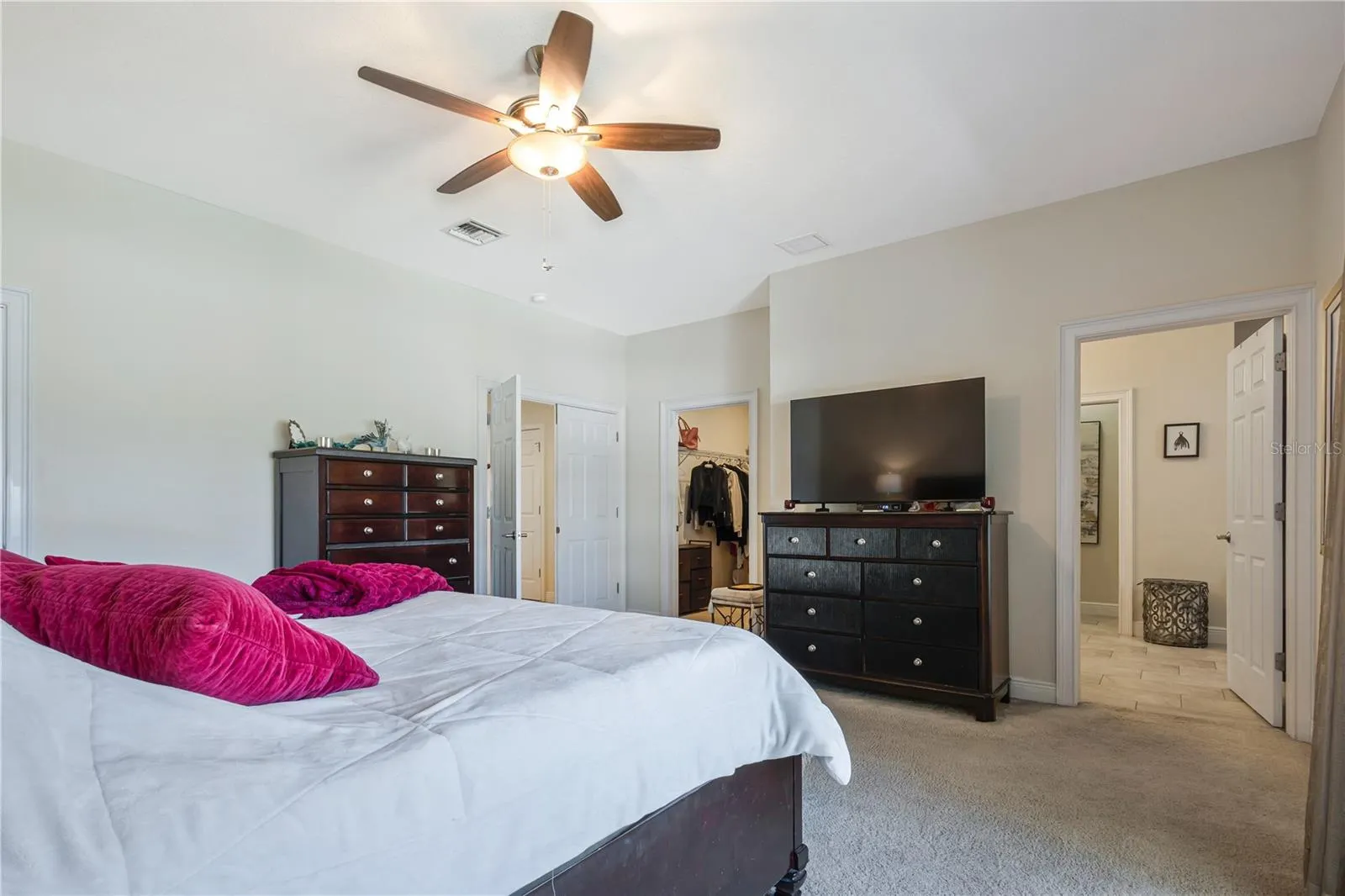 829 DATE PALM LN