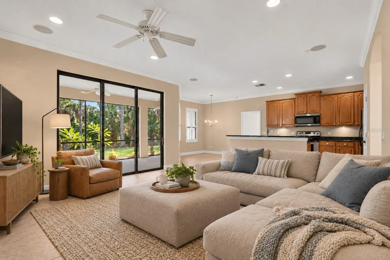 213 SILVER FALLS DR