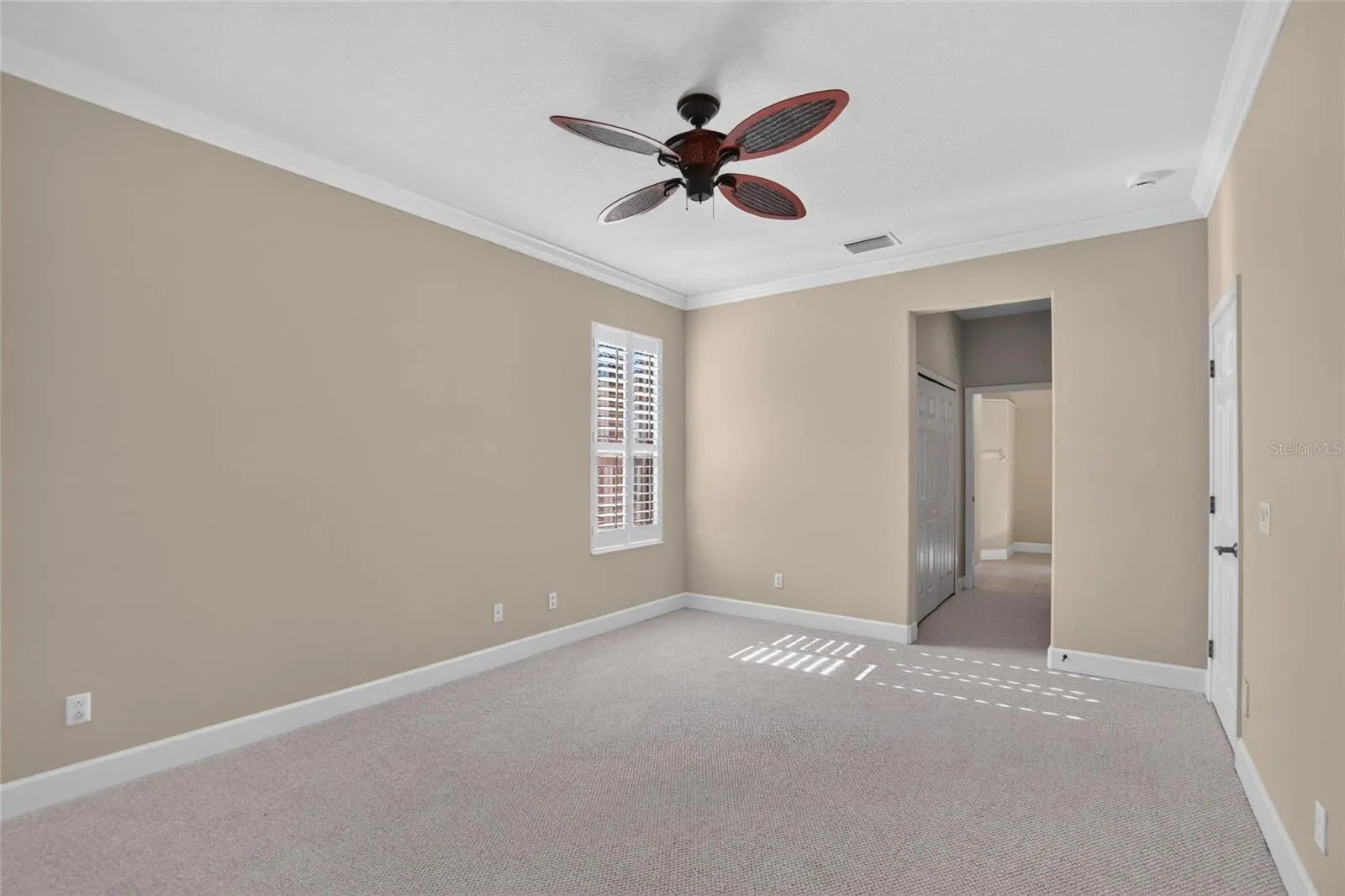 213 SILVER FALLS DR