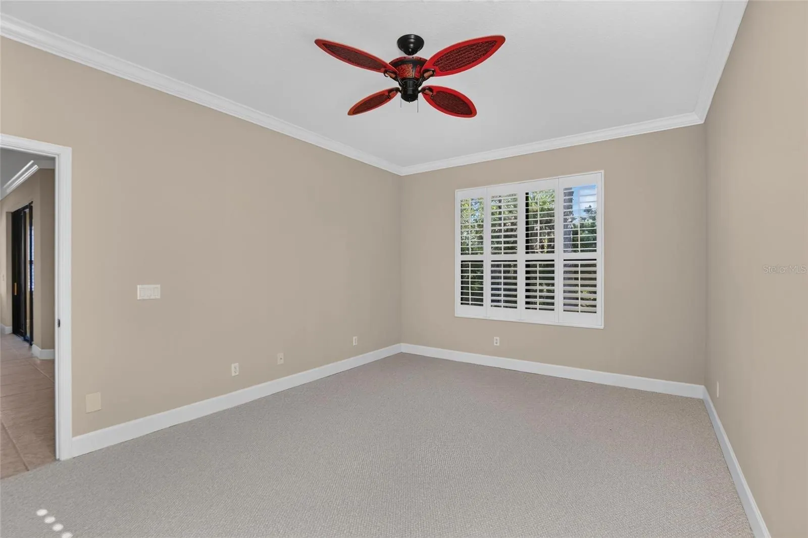 213 SILVER FALLS DR