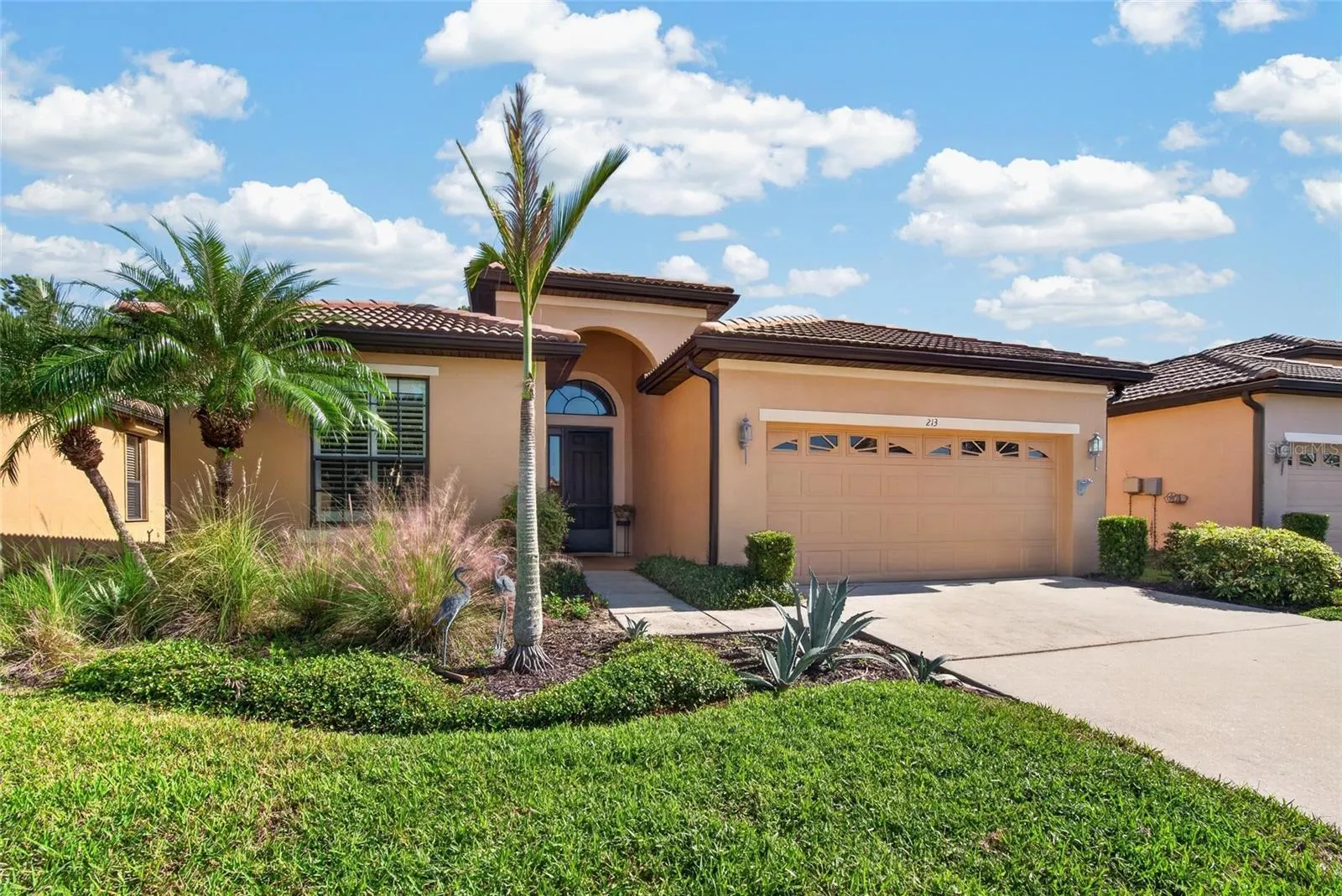 213 SILVER FALLS DR