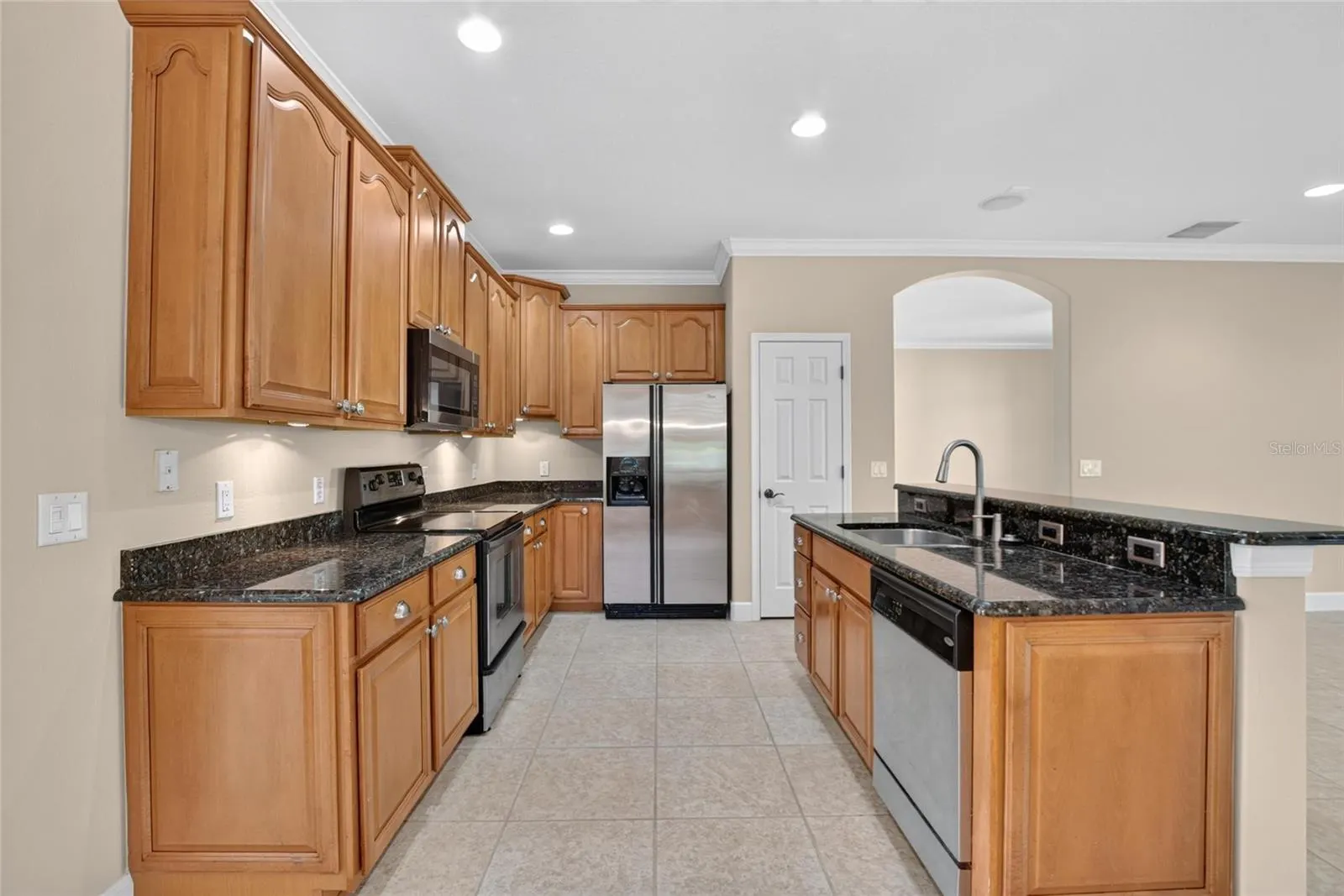 213 SILVER FALLS DR