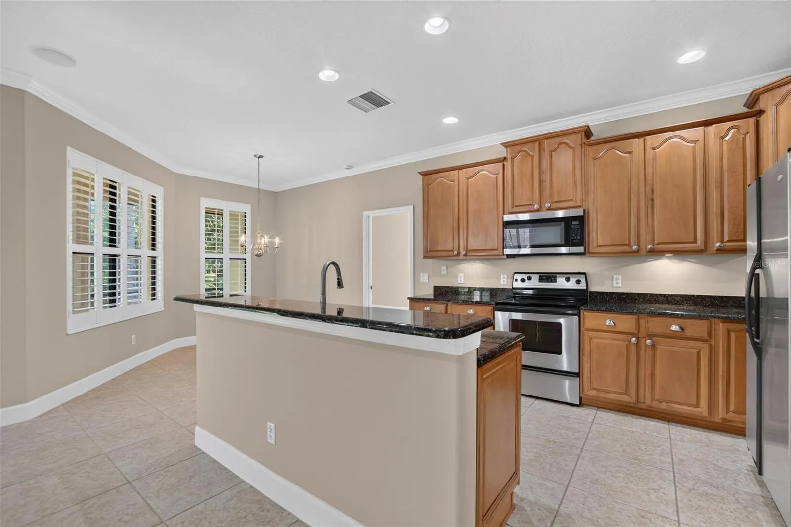213 SILVER FALLS DR