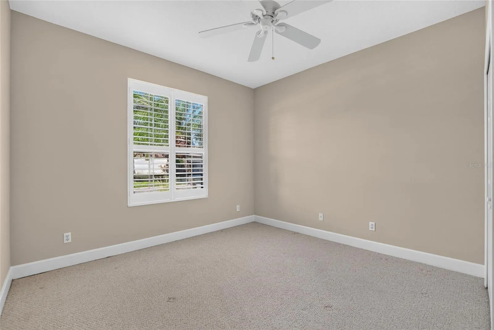 213 SILVER FALLS DR