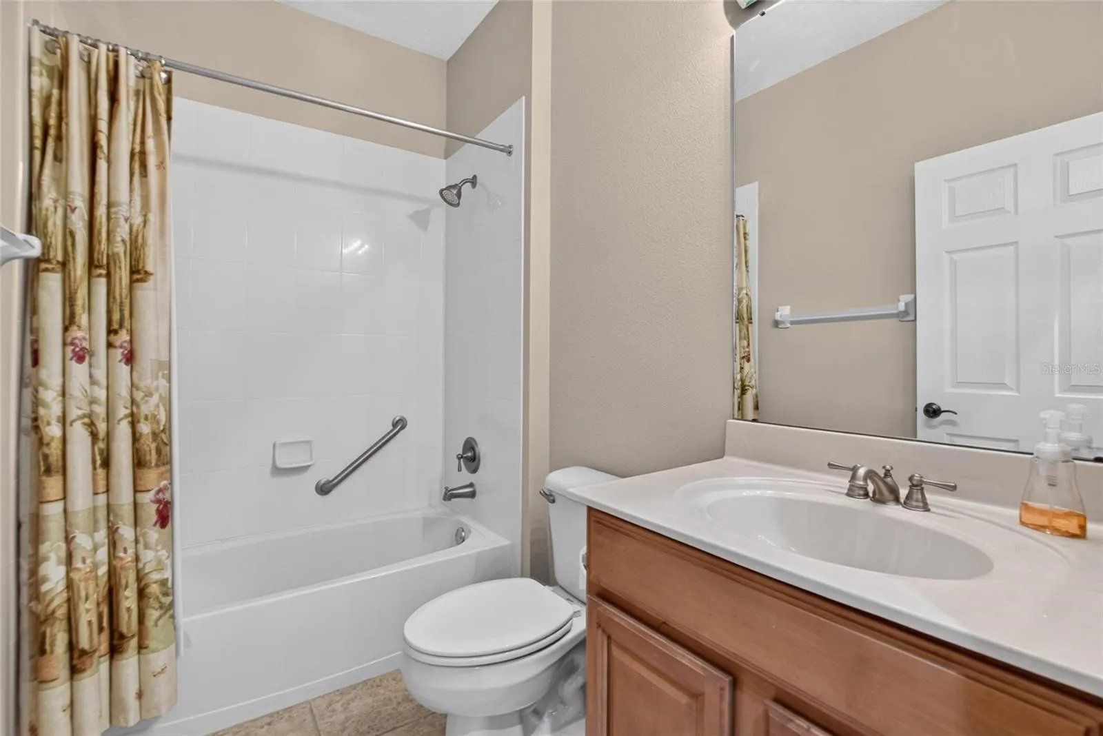 213 SILVER FALLS DR