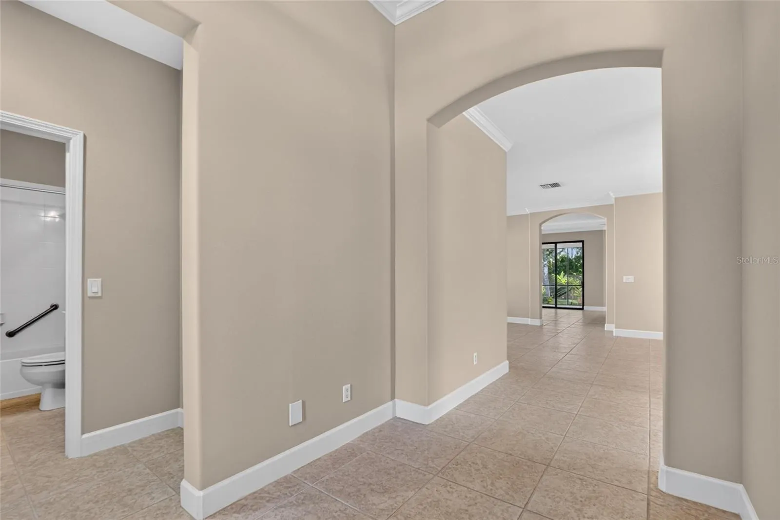 213 SILVER FALLS DR