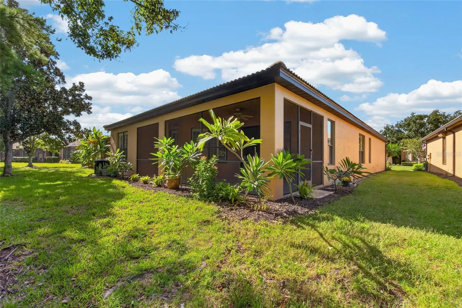213 SILVER FALLS DR