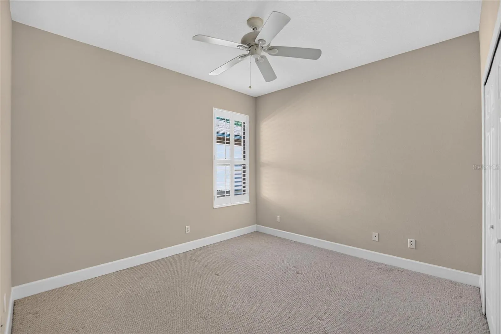 213 SILVER FALLS DR