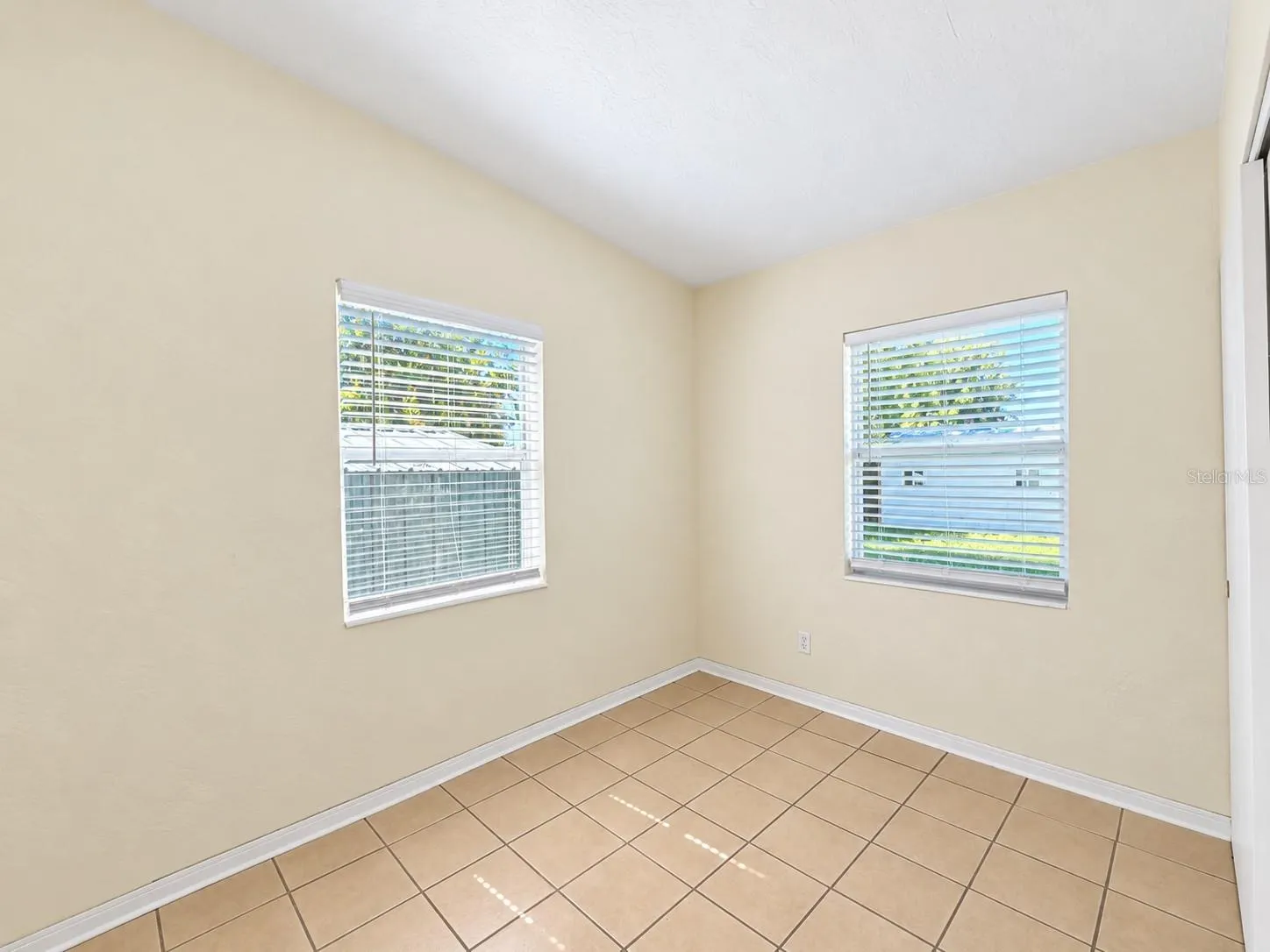 4151 NEPTUNE DR SE