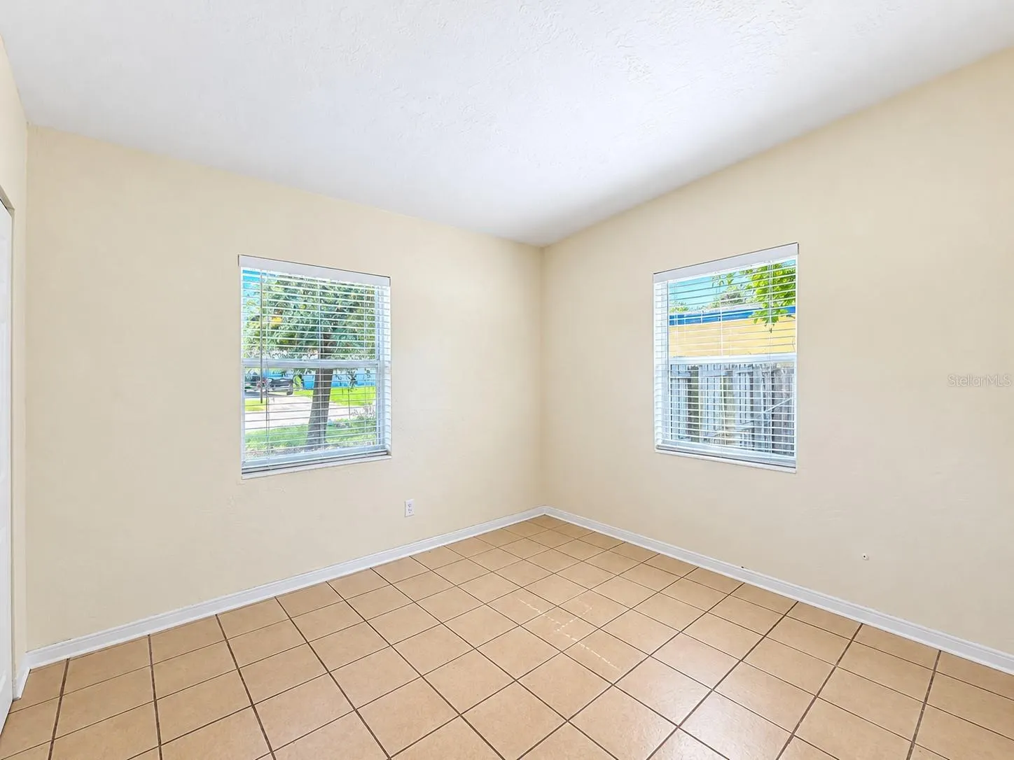 4151 NEPTUNE DR SE