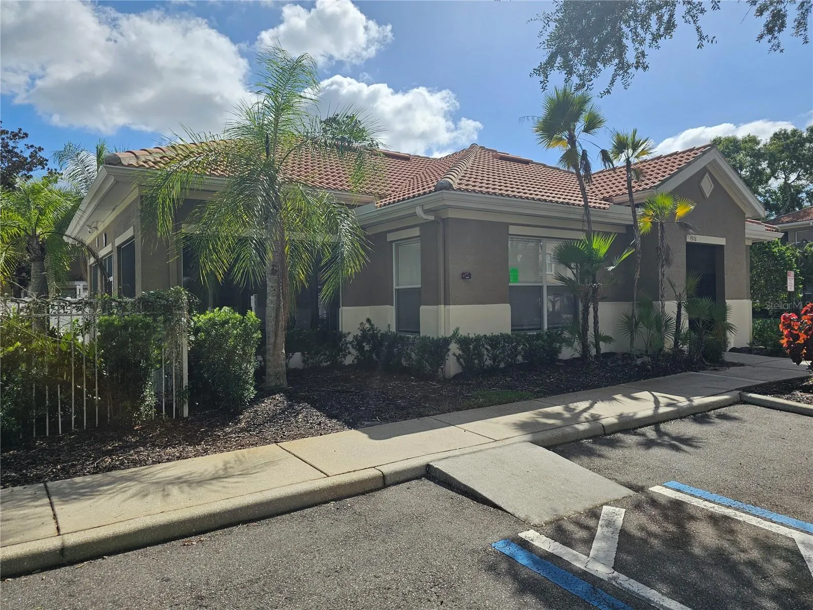 15215 AMBERLY DR #1009 #1009