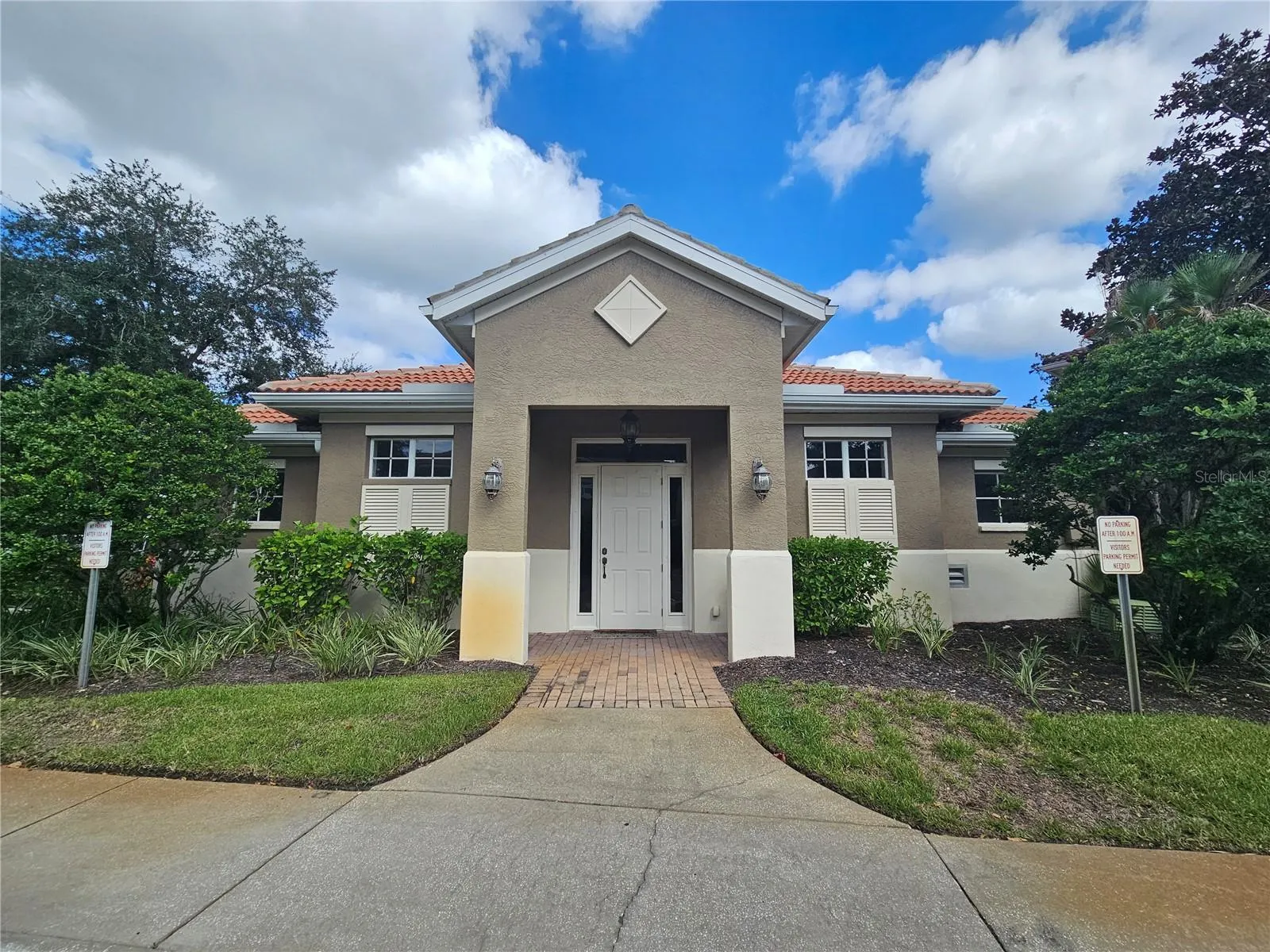 15215 AMBERLY DR #1009 #1009