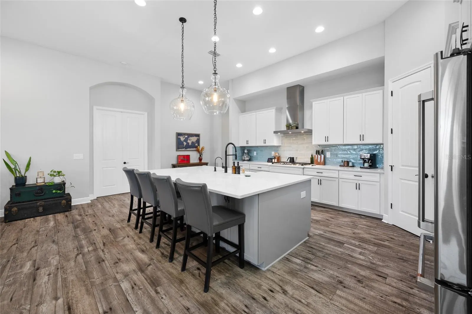 4161 GLADE WOOD LOOP