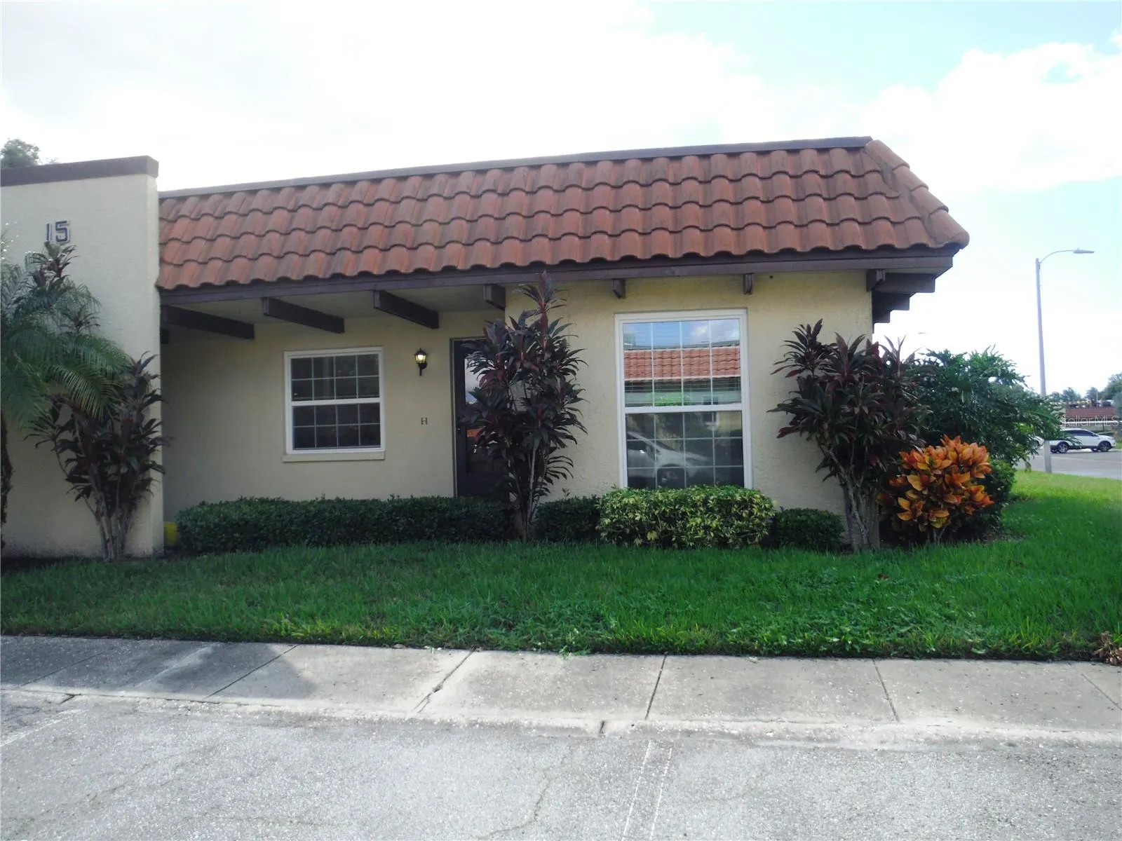 1701 PINEHURST RD #15H #15H