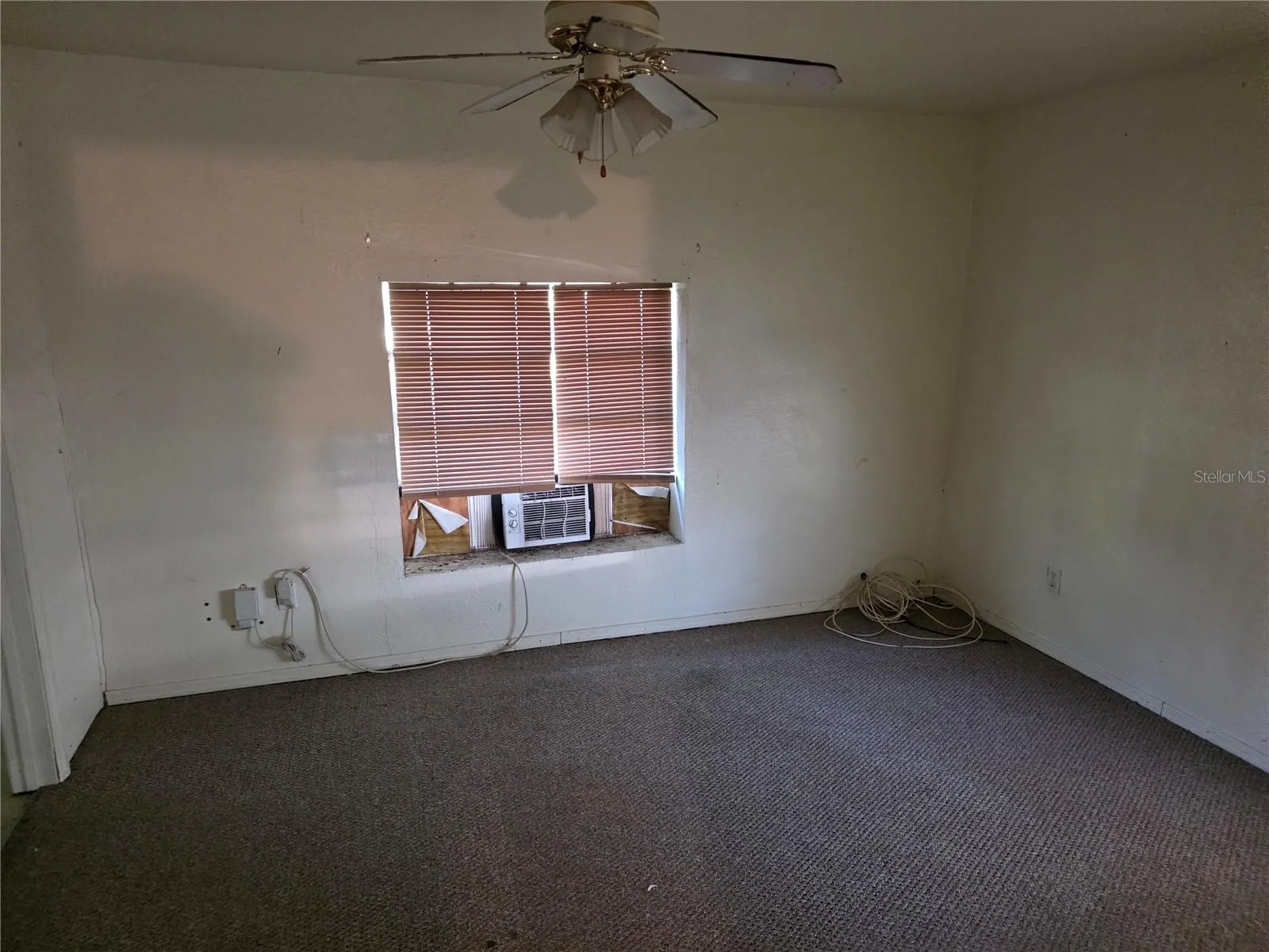 210 12TH ST W
