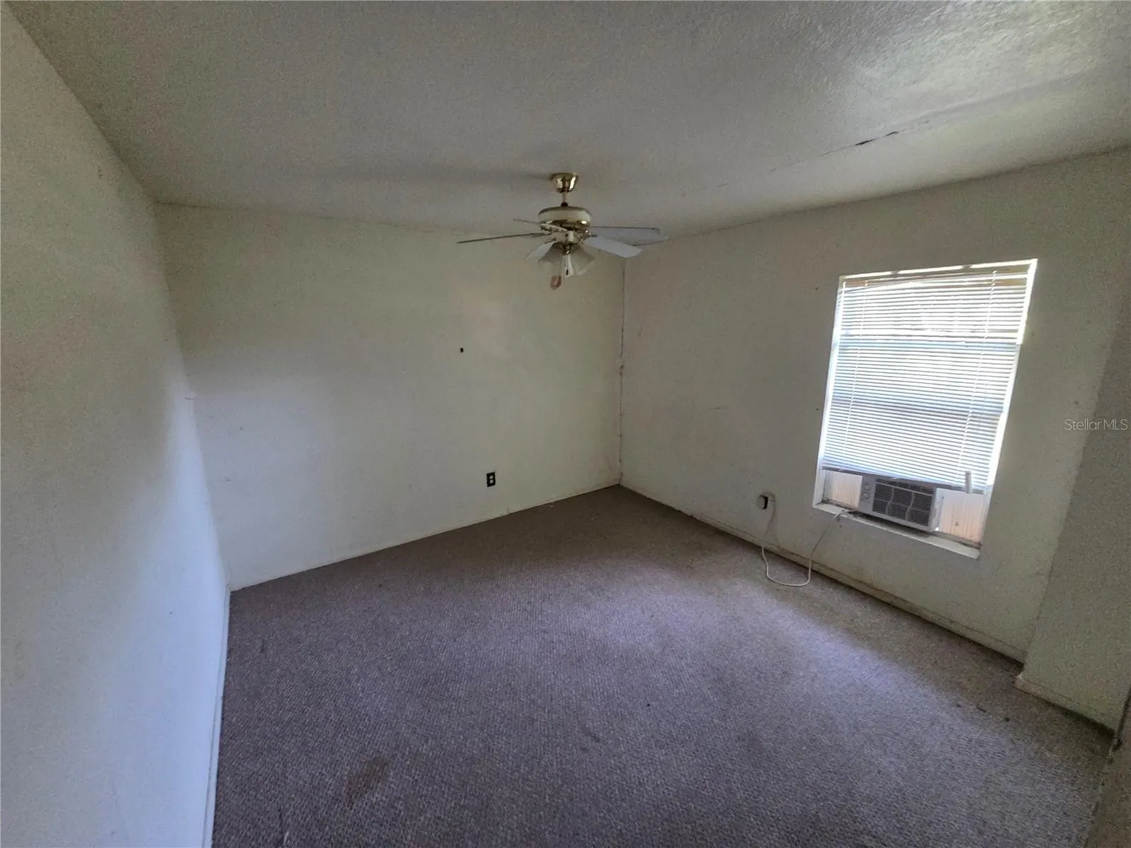 210 12TH ST W