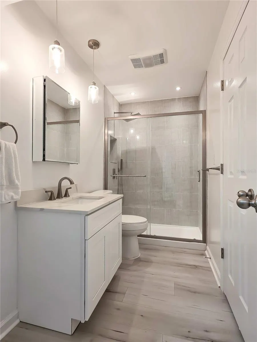 1651 CAPE HOPE AVE NE #2 #2