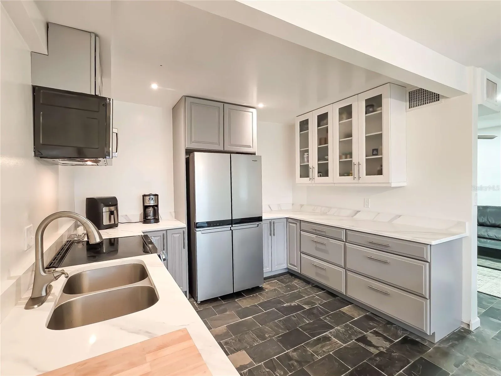 1651 CAPE HOPE AVE NE #2 #2