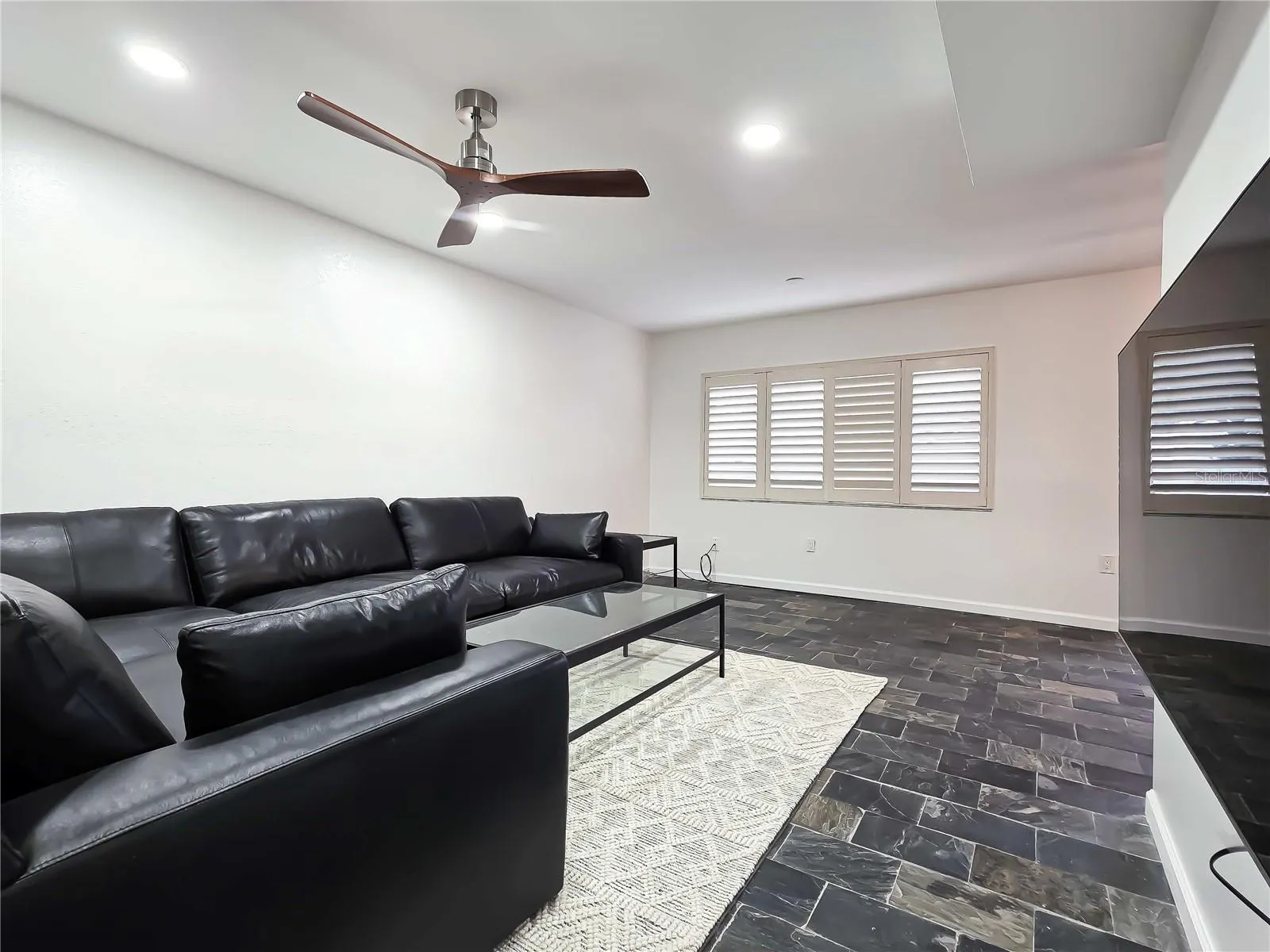 1651 CAPE HOPE AVE NE #2 #2