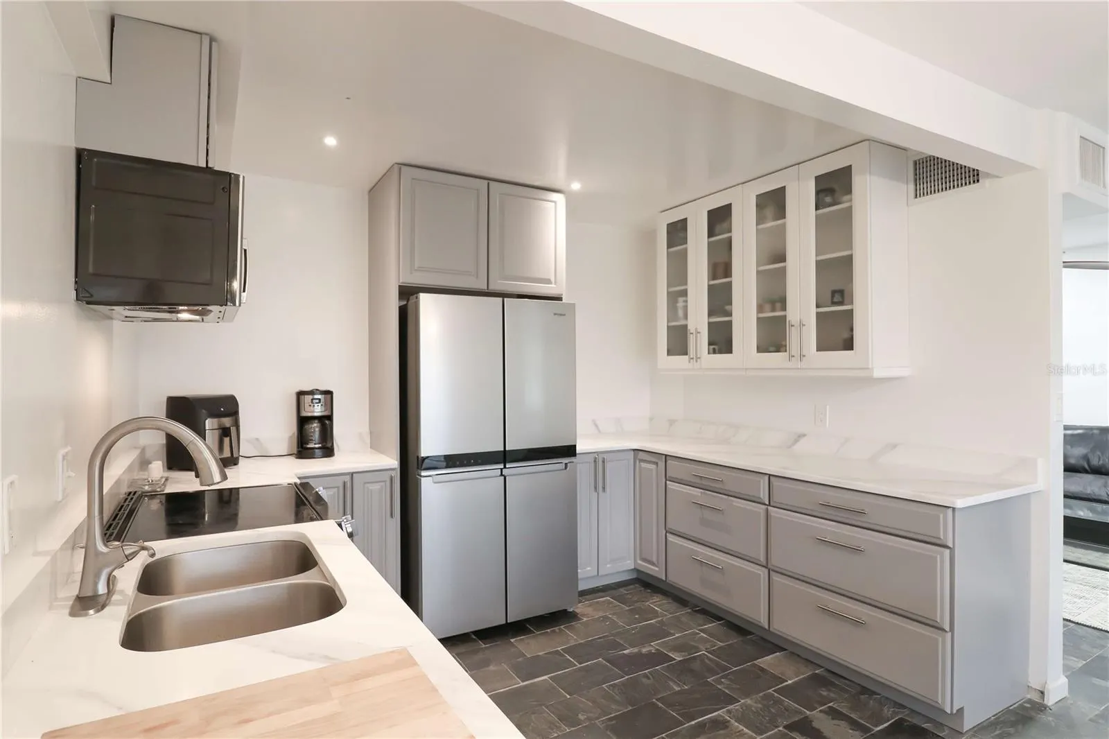 1651 CAPE HOPE AVE NE #2 #2