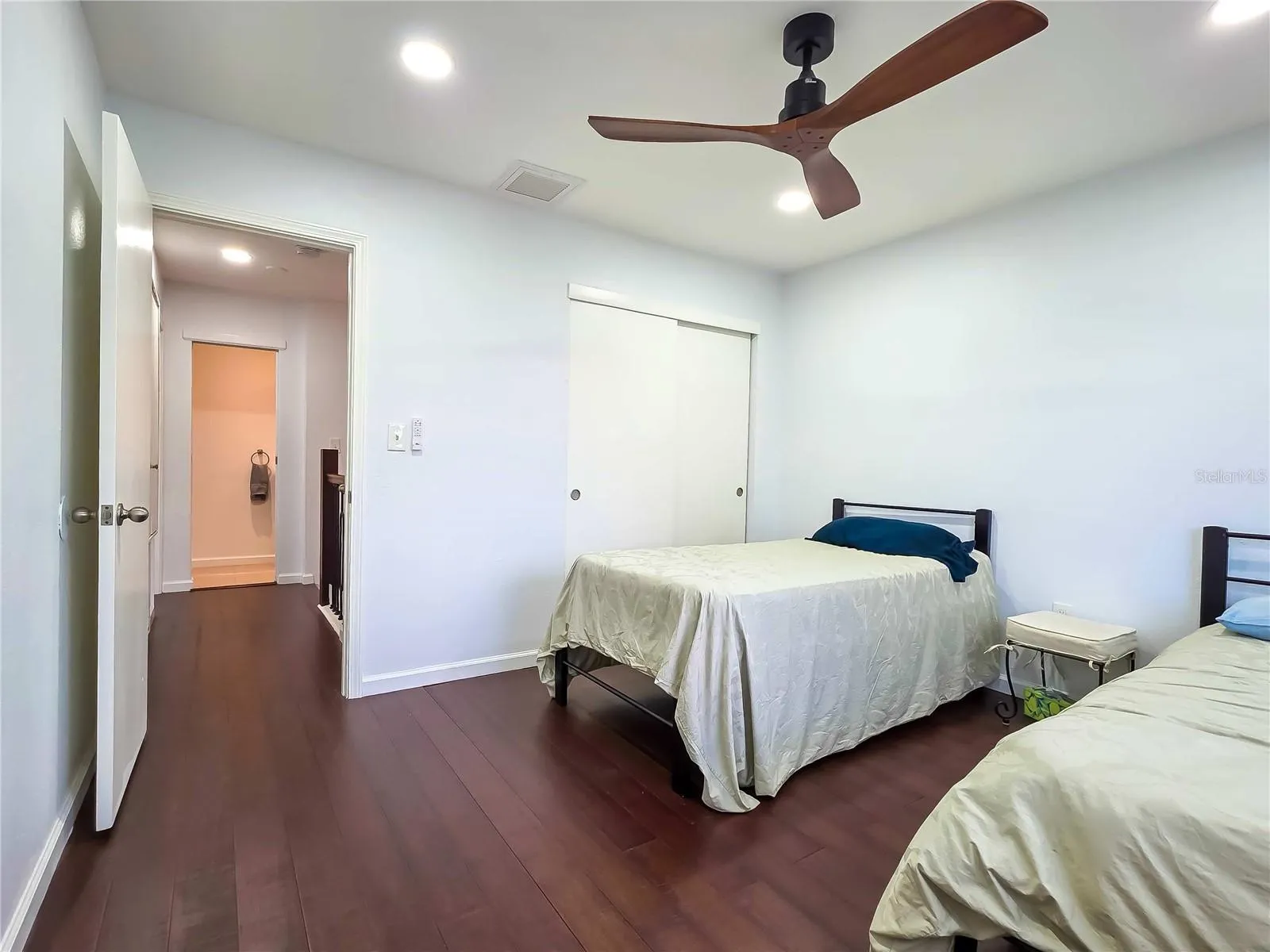 1651 CAPE HOPE AVE NE #2 #2