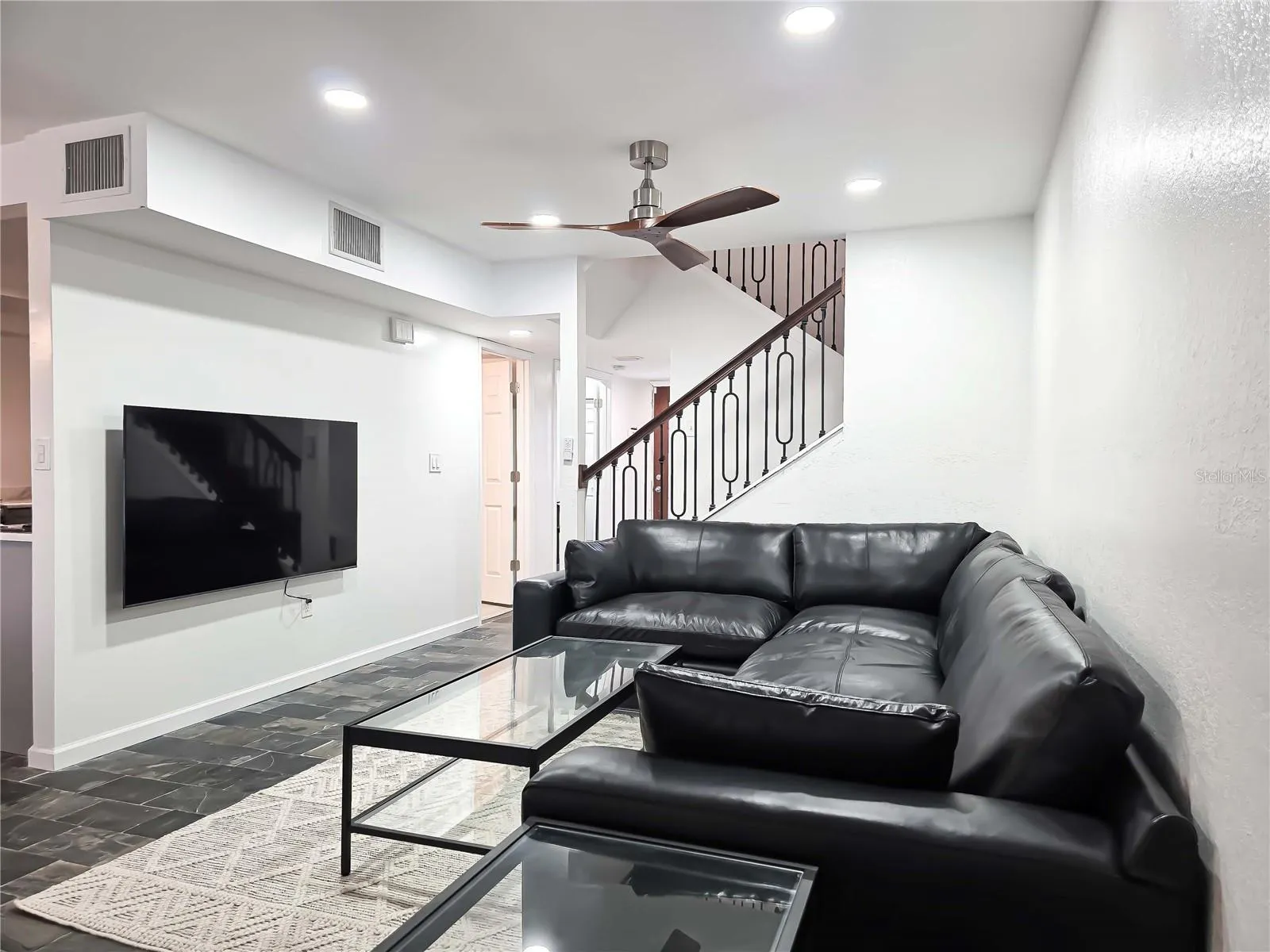 1651 CAPE HOPE AVE NE #2 #2
