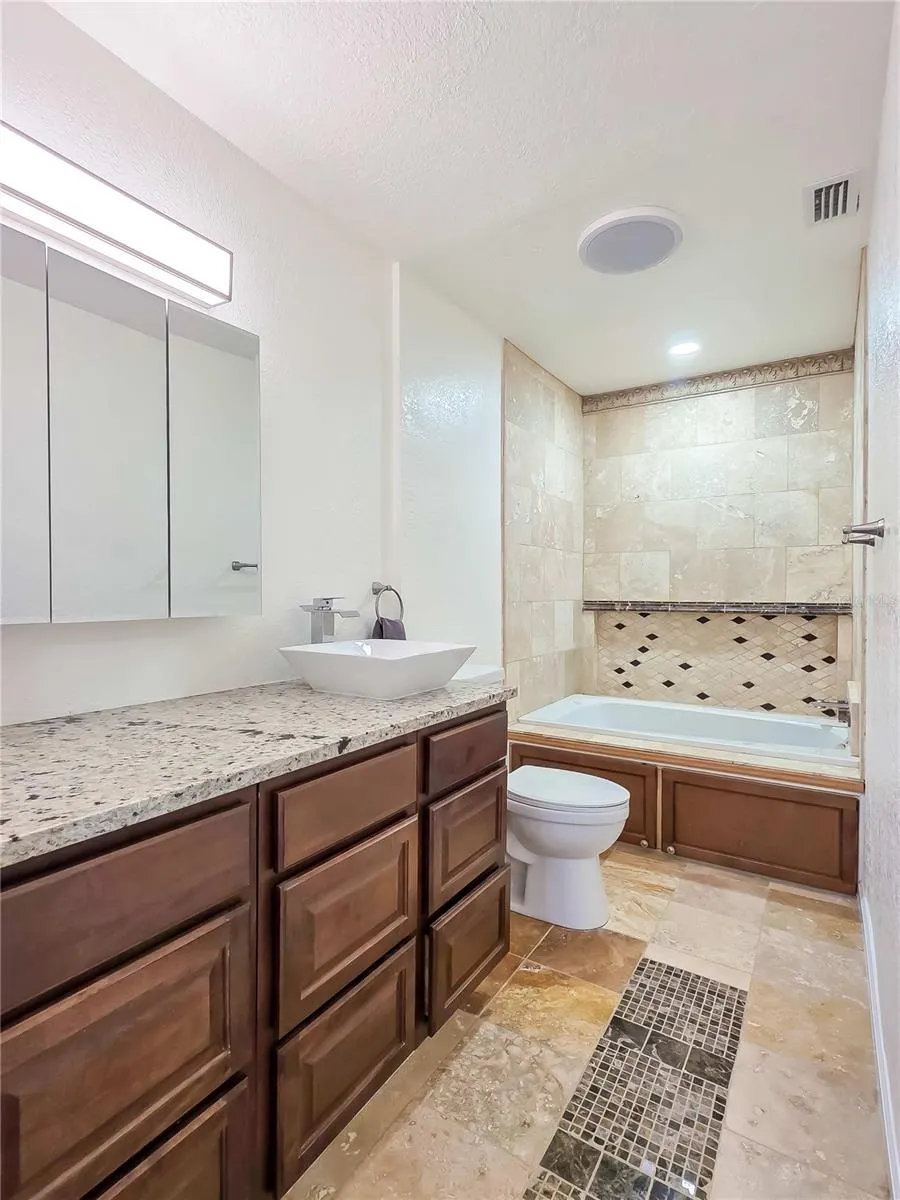 1651 CAPE HOPE AVE NE #2 #2