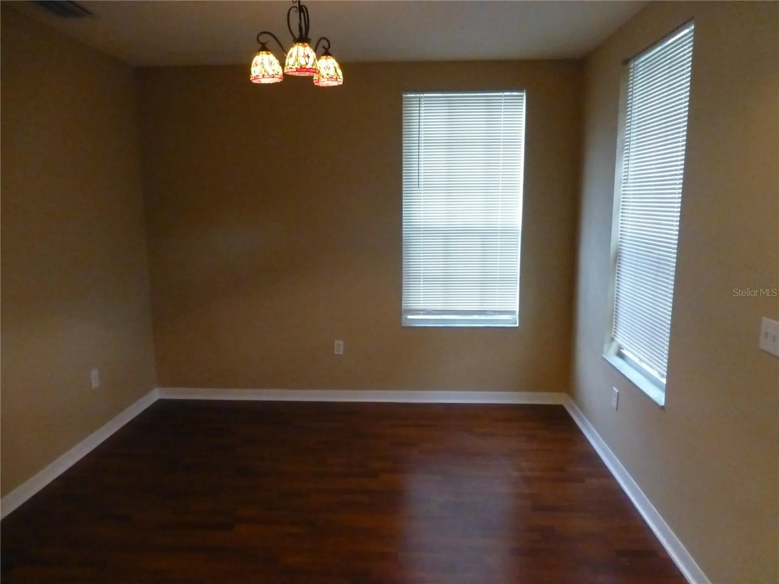 9411 W PARK VILLAGE DR