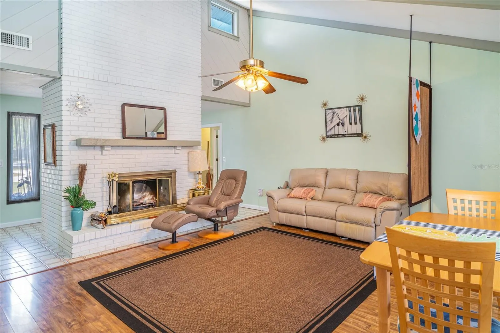 1305 GREENFIELD CIR