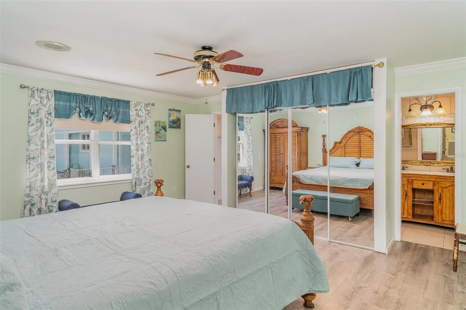 1305 GREENFIELD CIR