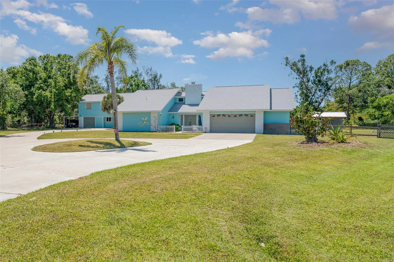 1305 GREENFIELD CIR