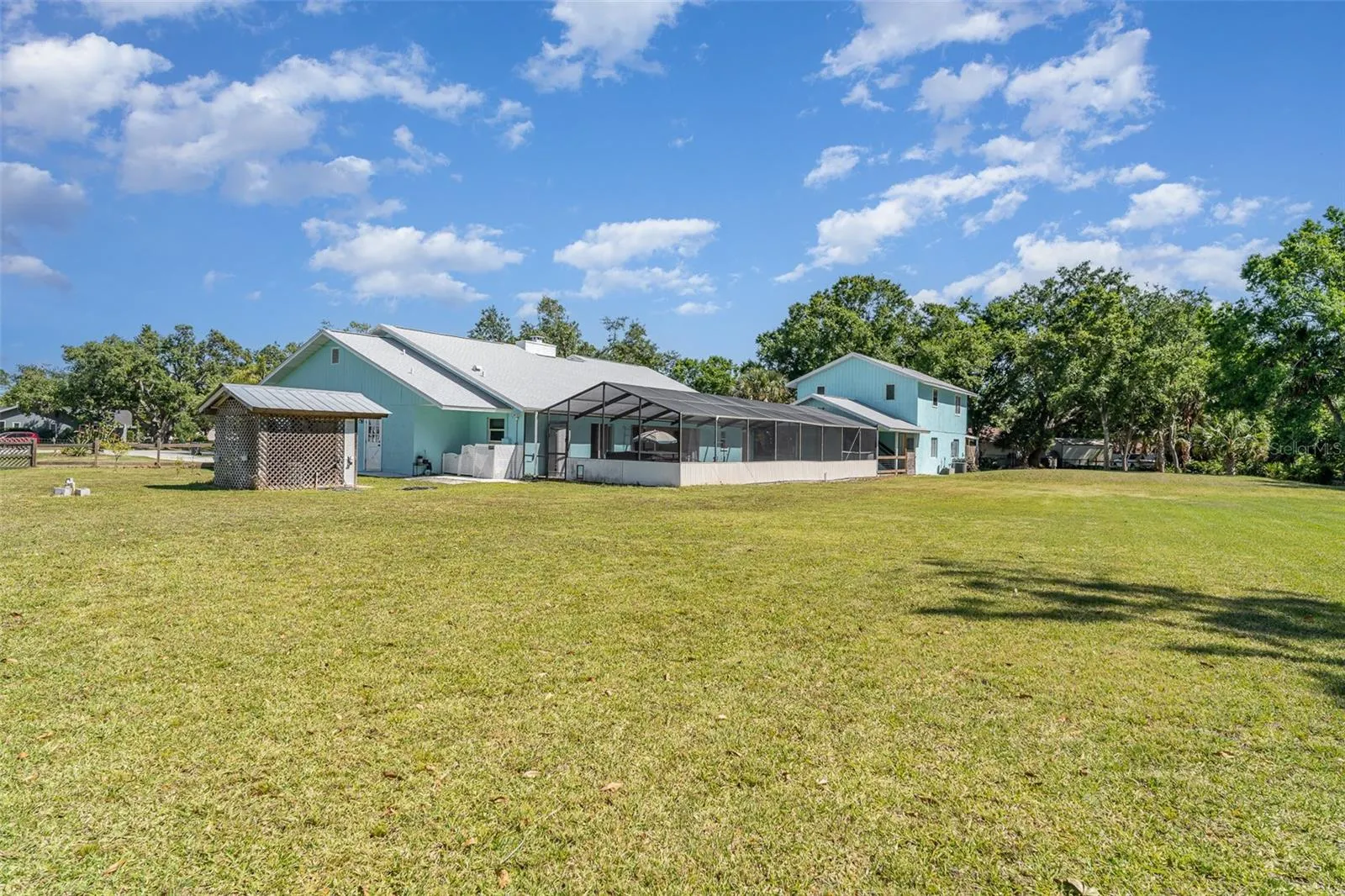 1305 GREENFIELD CIR