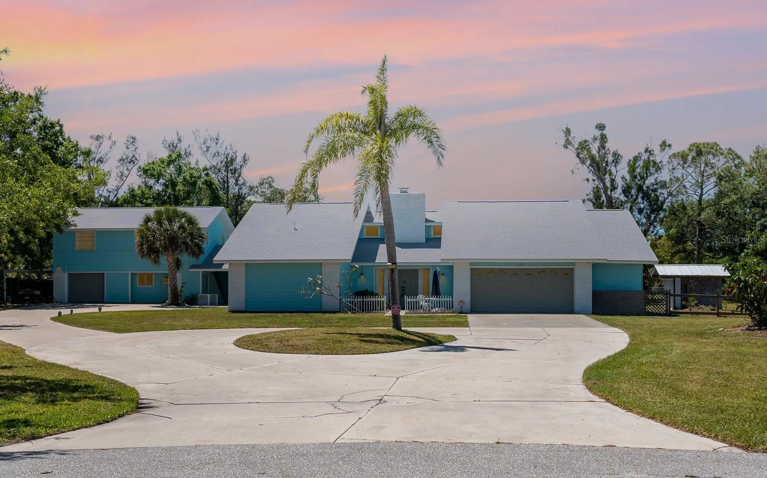 1305 GREENFIELD CIR
