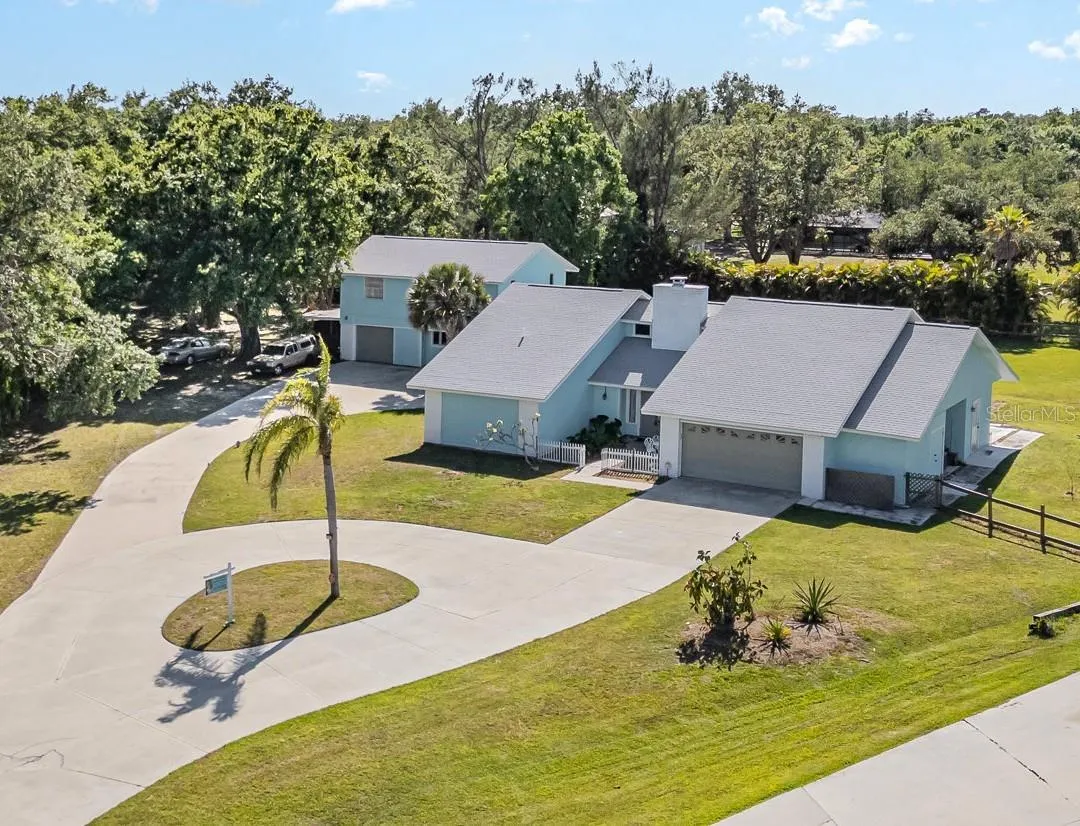 1305 GREENFIELD CIR