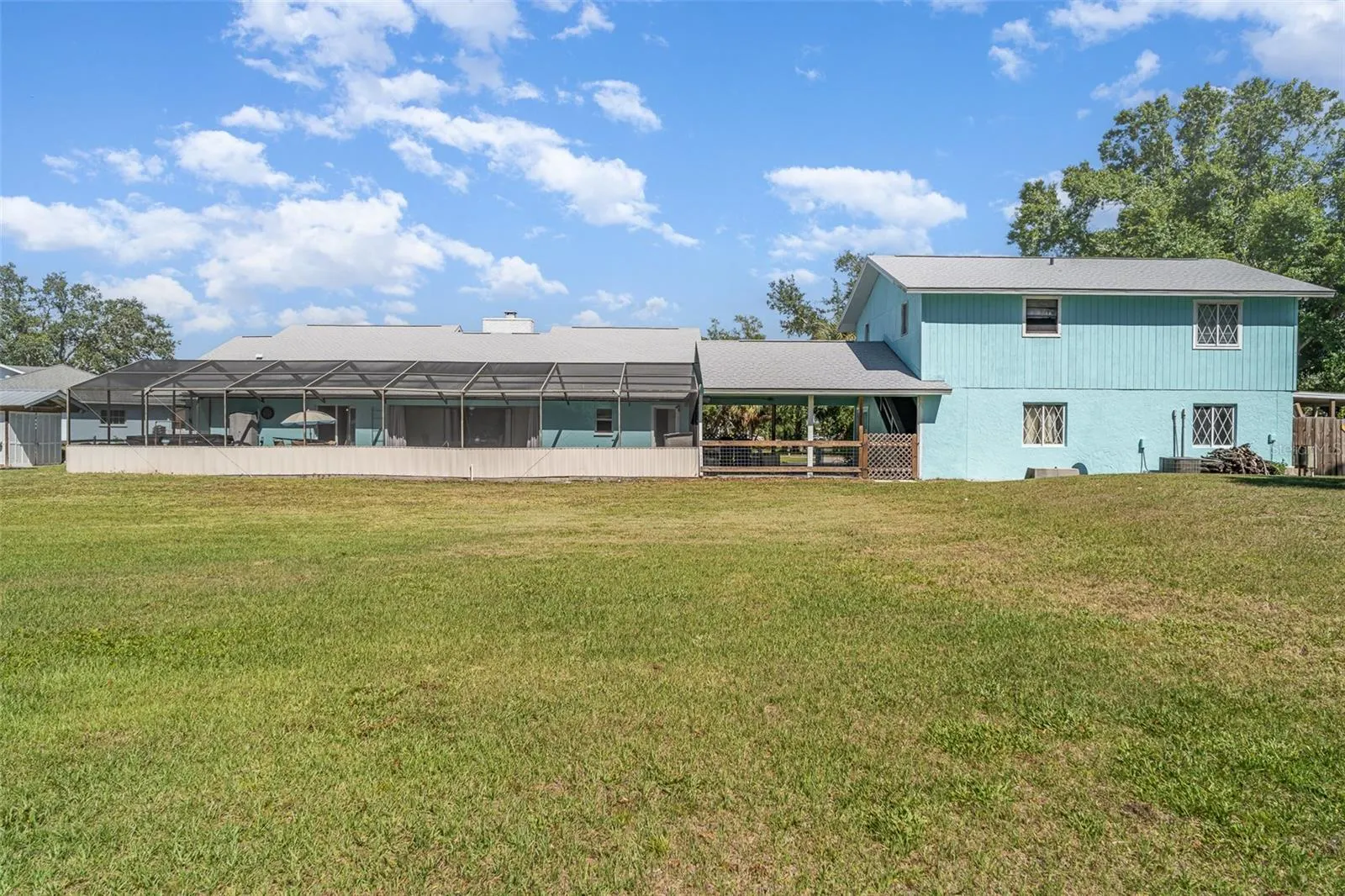 1305 GREENFIELD CIR