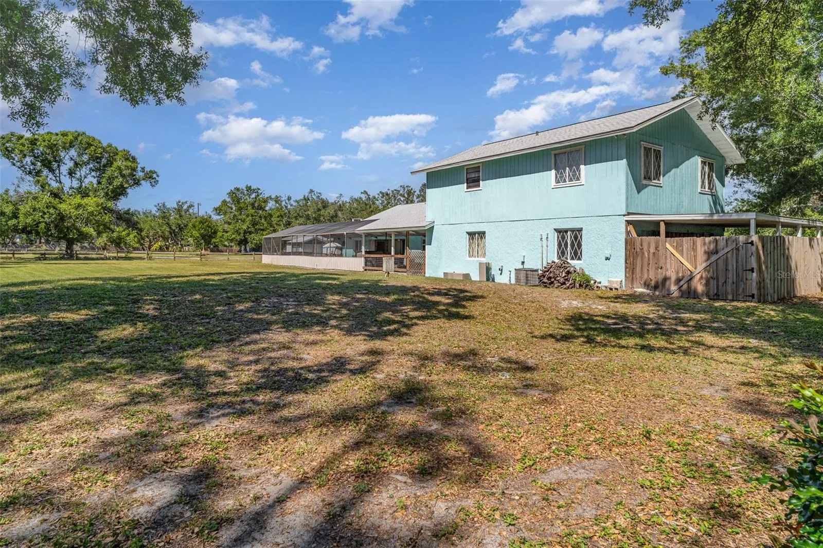 1305 GREENFIELD CIR