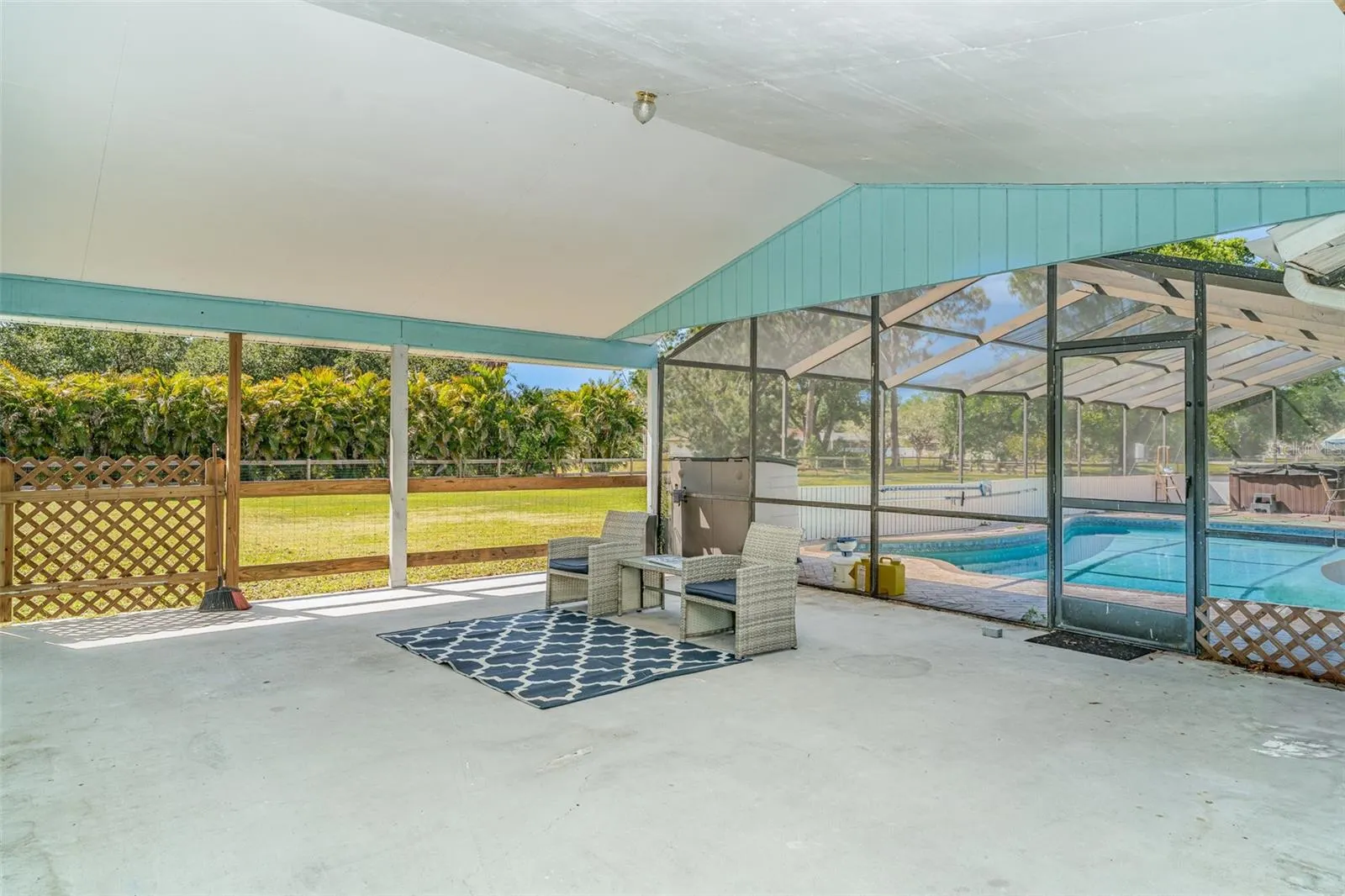 1305 GREENFIELD CIR