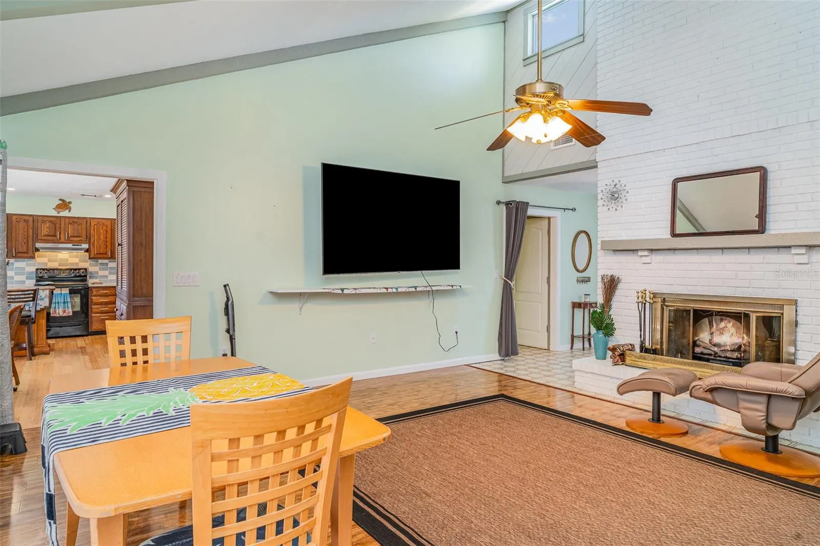 1305 GREENFIELD CIR